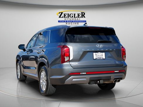 Certified 2025 Hyundai Palisade SEL FWD image 5
