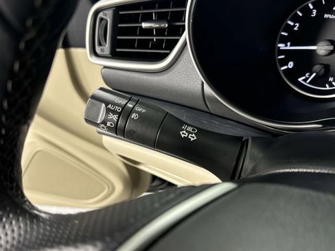 Used 2023 Nissan Maxima Platinum w/ Sport Mat Group image 16