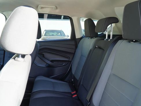 Used 2016 Ford Escape SE image 23