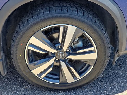 Used 2023 Nissan Rogue SL w/ SL Premium Package FWD image 7