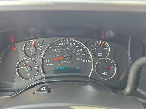 Used 2025 Chevrolet Express 3500 LT w/ LT Preferred Equipment Group RWD image 10