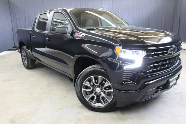 Used 2023 Chevrolet Silverado 1500 RST w/ Z71 Off-Road Package AWD/4WD image 1