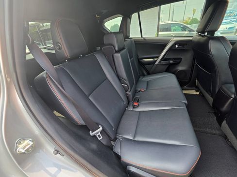 Used 2016 Toyota RAV4 SE AWD/4WD image 4