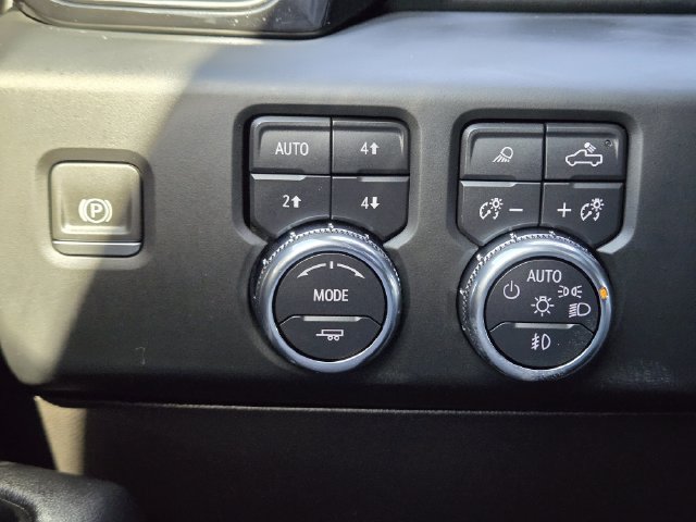 Used 2024 GMC Sierra 2500 AT4 w/ AT4 Premium Plus Package AWD/4WD image 20