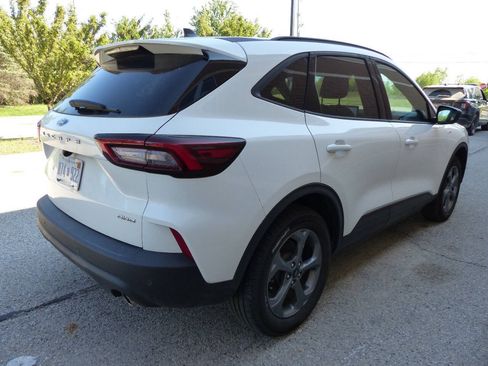 Used 2025 Ford Escape ST-Line w/ Tech Pack #1 AWD/4WD image 11