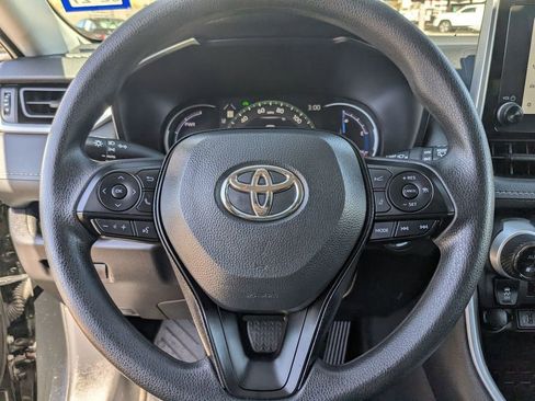 Used 2025 Toyota RAV4 XLE image 17
