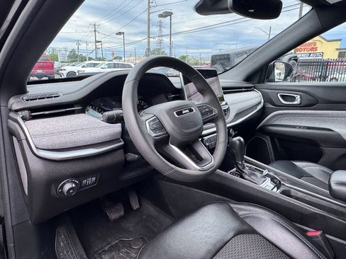 Used 2023 Jeep Compass Latitude w/ Convenience Group AWD/4WD image 12