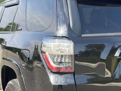 Used 2015 Toyota 4Runner SR5 Premium AWD/4WD image 18