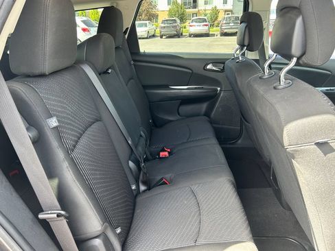 Used 2018 Dodge Journey SXT w/ Connectivity Group FWD image 34