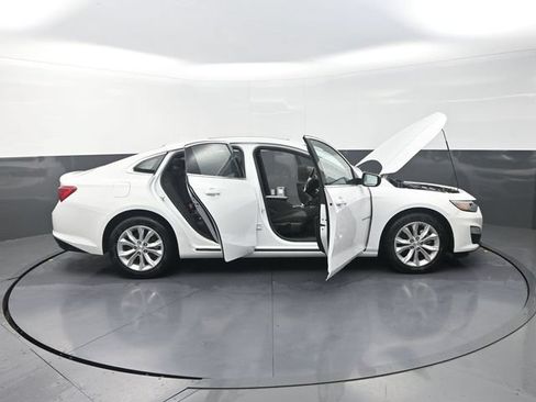 Used 2024 Chevrolet Malibu LT FWD image 46