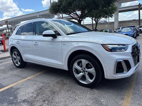 Used 2023 Audi Q5 2.0T Premium Plus w/ Premium Plus Package AWD/4WD image 7