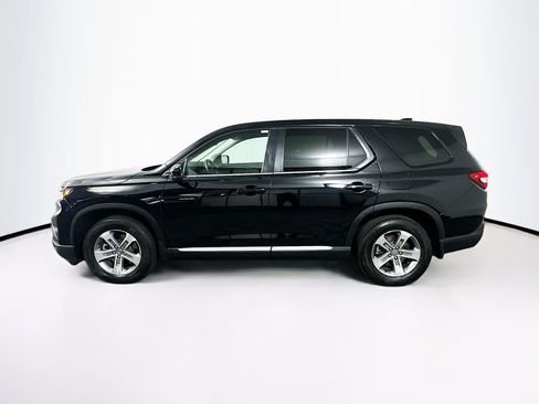 Used 2025 Honda Pilot EX-L image 4
