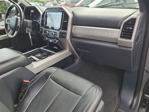Used 2022 Ford F250 Lariat w/ Tremor Off-Road Package image 27