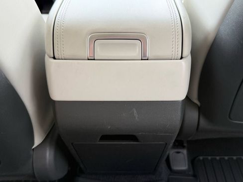 Used 2025 Hyundai Santa Fe SEL FWD image 14