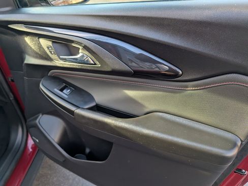 Used 2022 Chevrolet TrailBlazer RS w/ Technology Package image 26