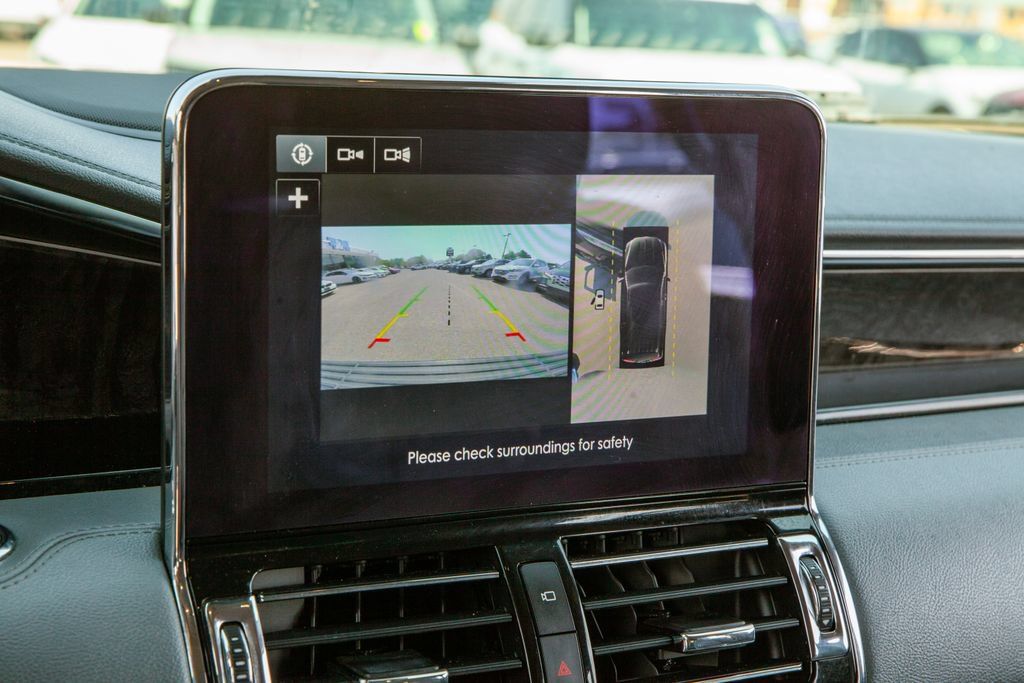 Used 2019 Lincoln Navigator Select RWD image 17
