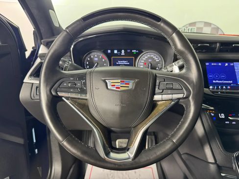 Used 2023 Cadillac XT6 Sport w/ Platinum Package AWD/4WD image 13