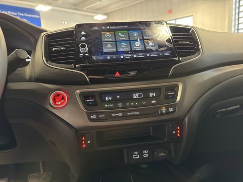 New 2025 Honda Ridgeline RTL image 16
