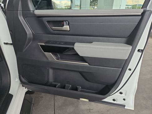 Used 2024 Toyota Tundra Limited image 30