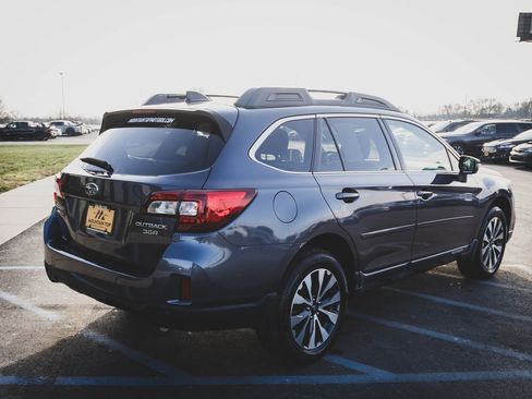 Used 2017 Subaru Outback 3.6R Limited image 35