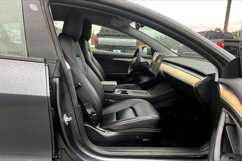 Used 2021 Tesla Model 3 Standard Range Plus RWD image 7