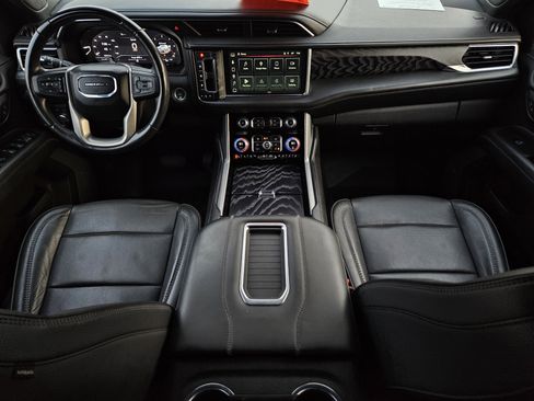 Used 2023 GMC Yukon XL Denali w/ Denali Reserve Package image 33