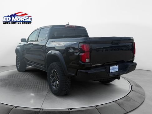 Used 2026 Chevrolet Colorado ZR2 w/ Technology Package AWD/4WD image 3
