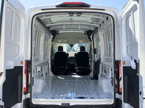 New 2026 Ford Transit 250 148 Medium Roof image 38