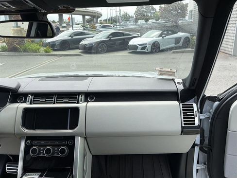 Used 2016 Land Rover Range Rover HSE AWD/4WD image 15