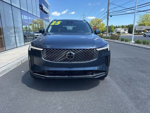 Certified 2025 Volvo XC90 B6 Plus AWD/4WD image 7