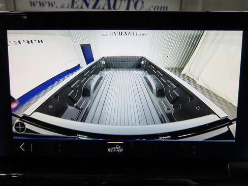 Used 2024 Chevrolet Silverado 2500 ZR2 w/ Technology Package image 25