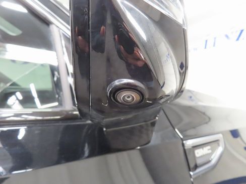 Used 2024 GMC Yukon AT4 image 53