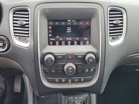 Used 2019 Dodge Durango SXT image 17