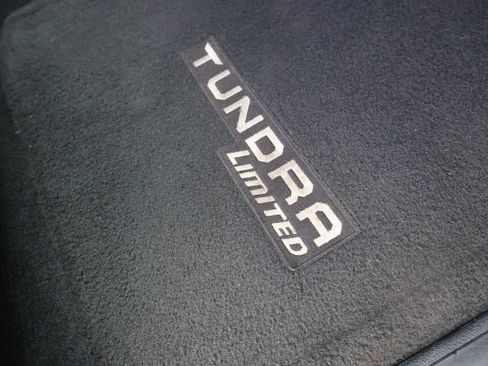 Used 2015 Toyota Tundra Limited w/ Limited Premium Package image 34