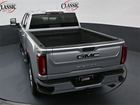 Used 2023 GMC Sierra 2500 SLT w/ SLT Premium Package image 26