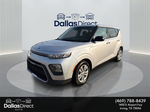 Used 2020 Kia Soul LX image 2