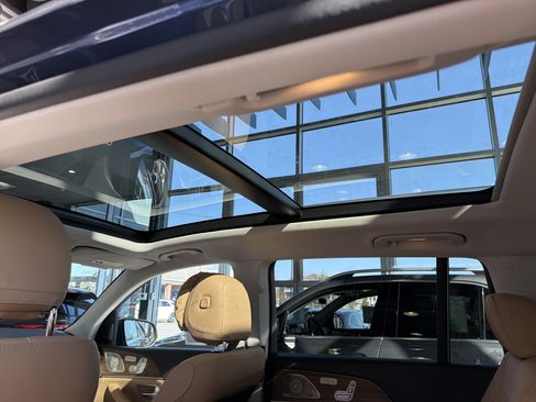 Used 2026 Mercedes-Benz GLS 450 4MATIC image 27