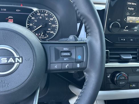 Used 2022 Nissan Pathfinder SL w/ Cargo Package image 29