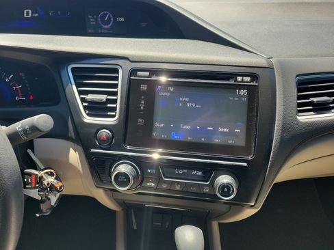 Used 2015 Honda Civic SE image 13