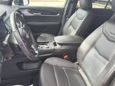 Used 2024 Cadillac XT6 Premium Luxury w/ Technology Package image 15