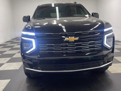Used 2025 Chevrolet Tahoe High Country AWD/4WD image 24