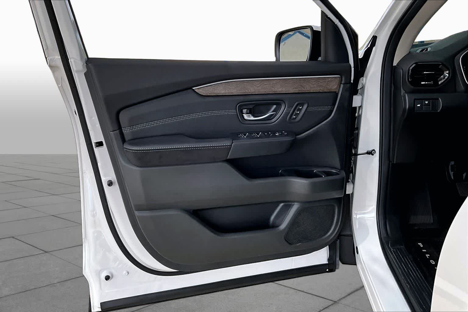 New 2026 Honda Pilot Elite image 10