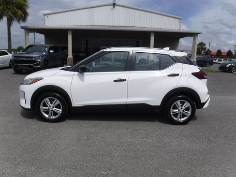 Used 2023 Nissan Kicks S FWD image 1