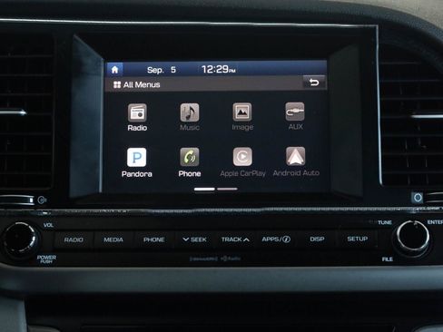 Used 2017 Hyundai Elantra SE FWD image 36