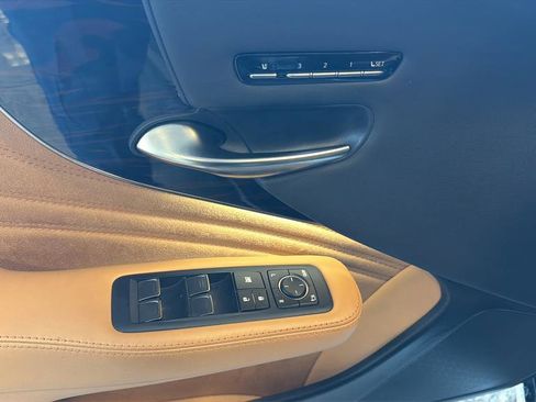 Certified 2022 Lexus LS 500 AWD image 9