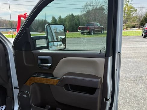 Used 2018 GMC Sierra 1500 SLT w/ SLT Premium Package image 28