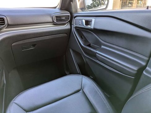 Used 2020 Ford Explorer XLT w/ Equipment Group 202A RWD image 19