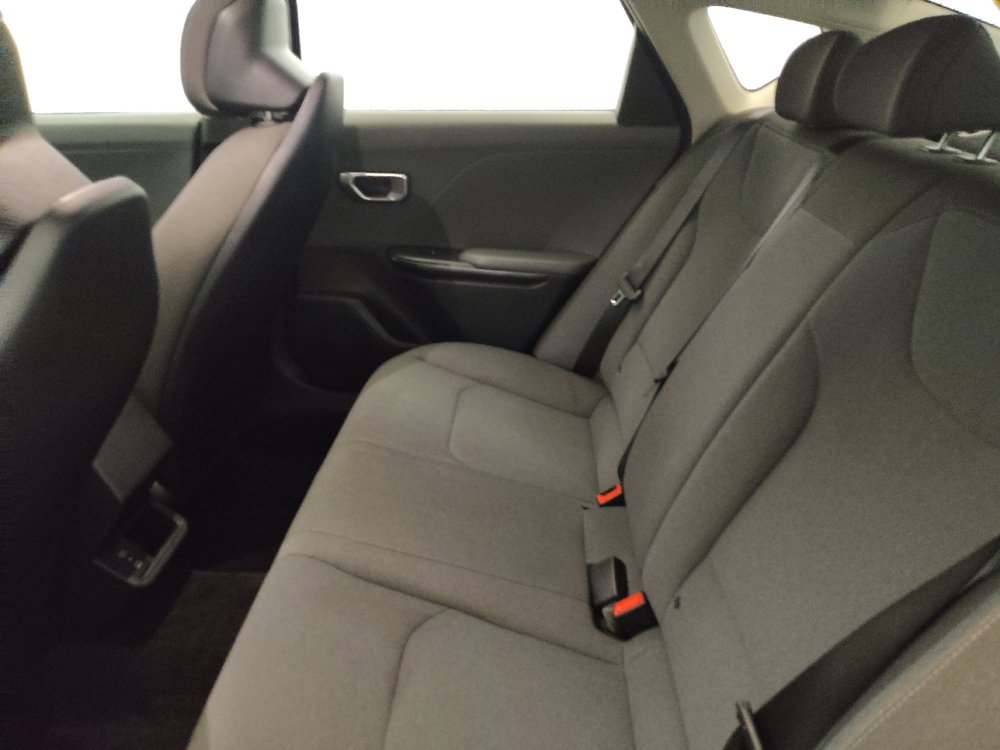 Used 2025 Kia K4 FWD image 18