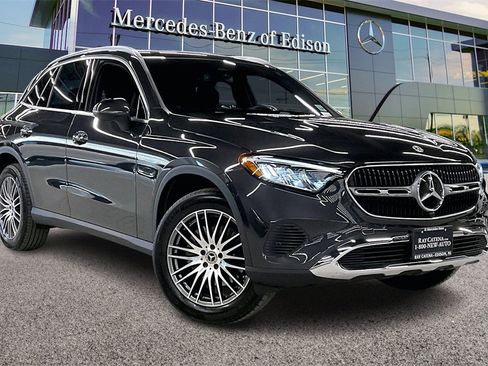Used 2026 Mercedes-Benz GLC 300 4MATIC image 1