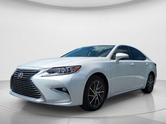 Used 2018 Lexus ES 350 w/ Luxury Package w/Wood Trim FWD video 1